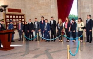 Genç Sanayiciler ATA'nın huzurunda