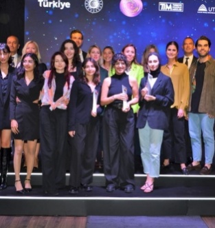 Ev tekstilinin genç yıldızları Bursa’da ödüllendirildi