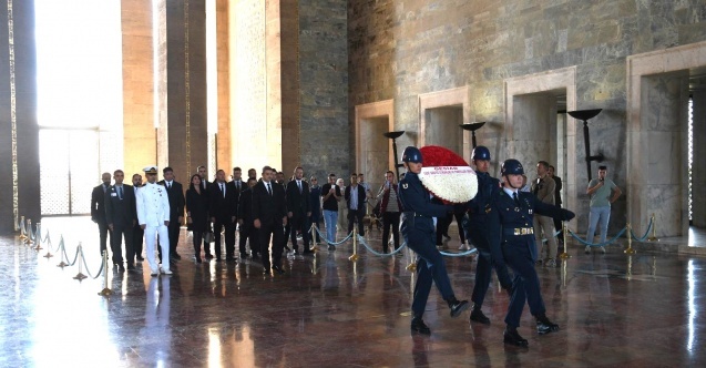 GESİAD'dan Anıtkabir'e ziyaret